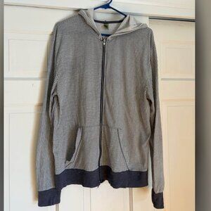 Men’s light weight zip up jacket - L